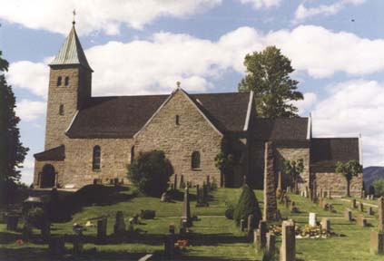 Gjerpen Kirke 1999. Foto: Gard Strm.